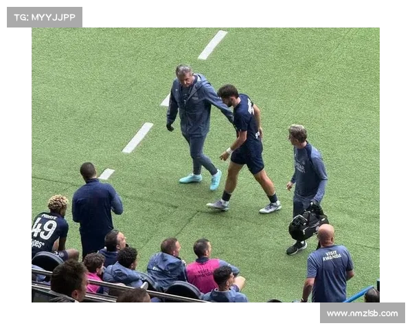 巴萨伤病潮来袭 如何应对关键球员缺阵的挑战与战略调整 巴萨伤病潮来袭 如何应对关键球员缺阵的挑战与战略调整